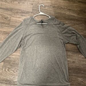 lululemon athletica Gray Long Sleeve Tee